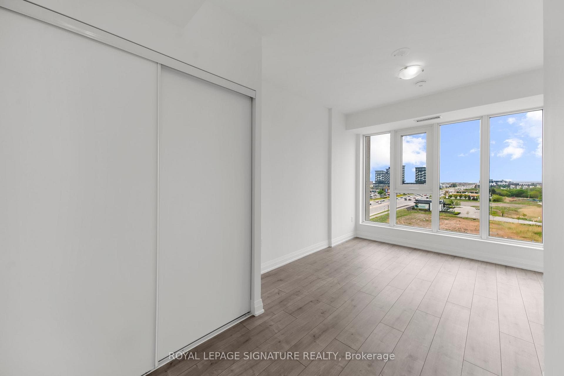 412 Silver Maple Road Unit 716 photo 21