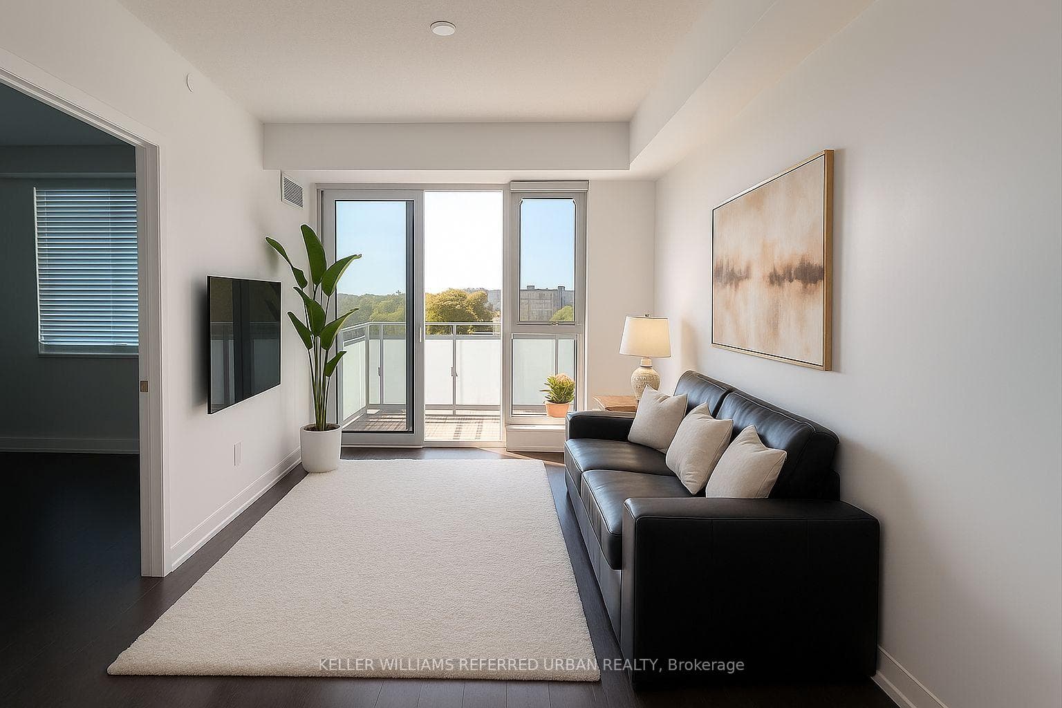 1830 Bloor Street Unit 732 photo 4
