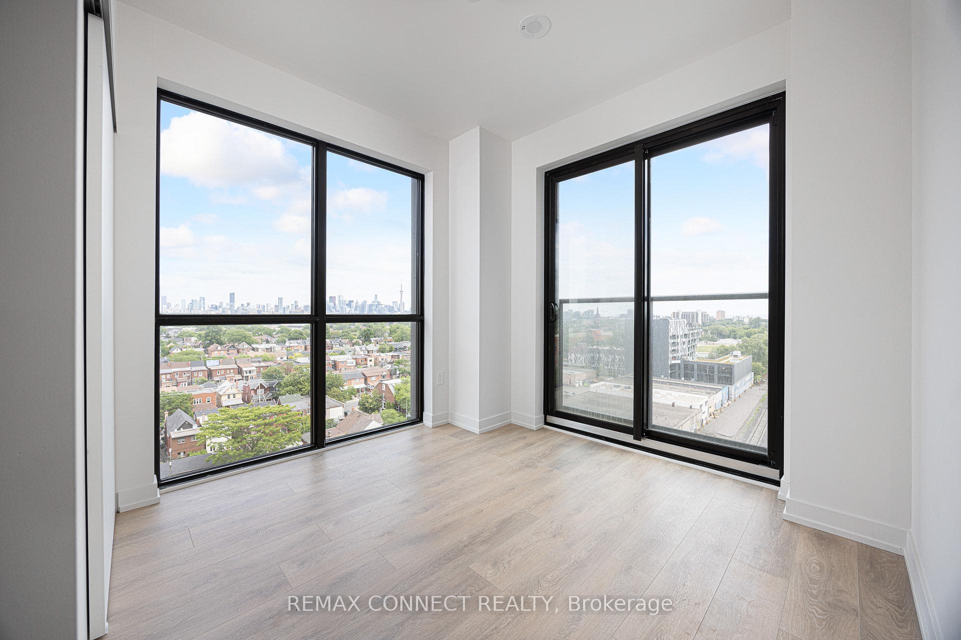 181 Sterling Road Unit 1002 photo 11