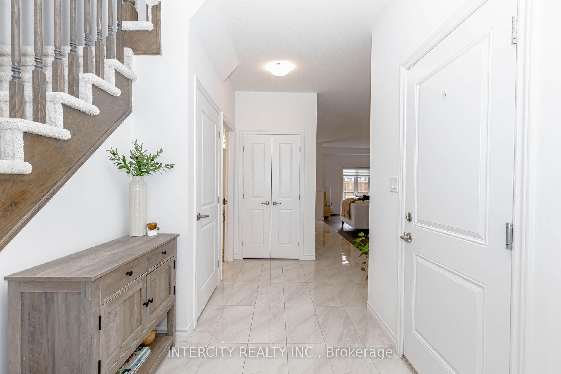 4 Elkington Lane photo 5