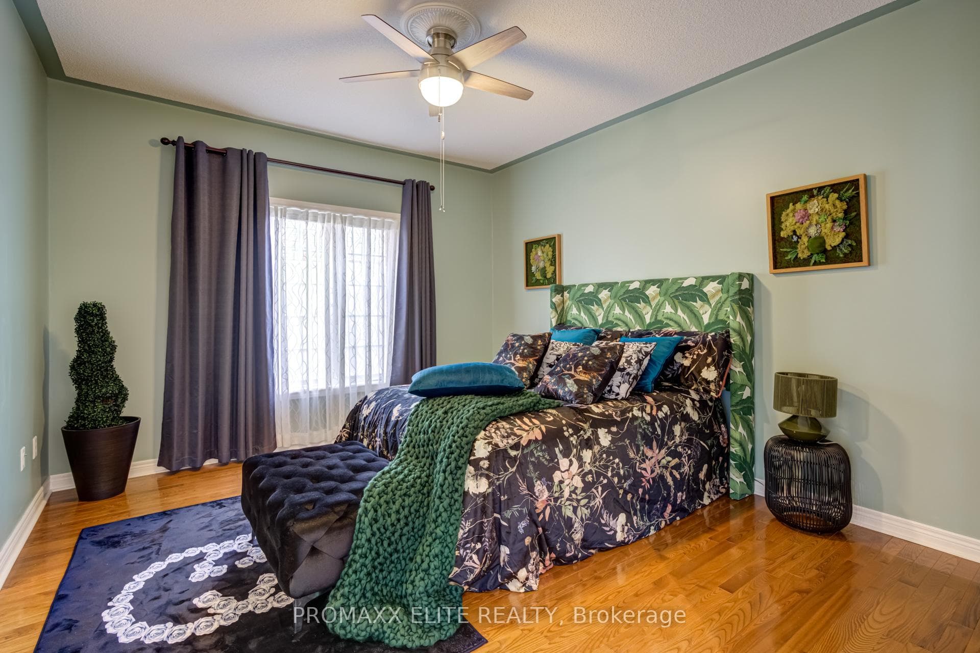 87 Raintree Crescent photo 21