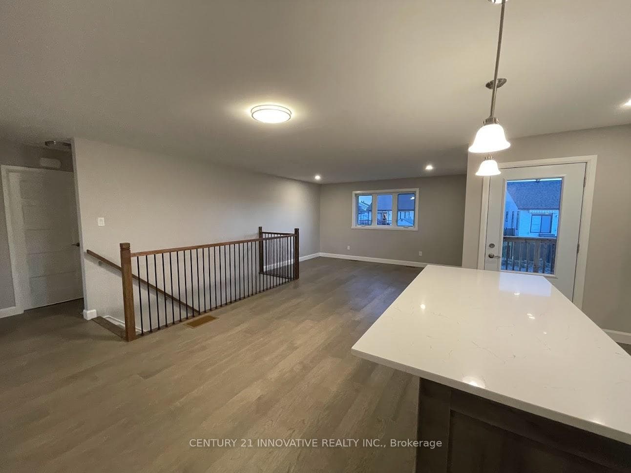 280 Gillis Avenue photo 3