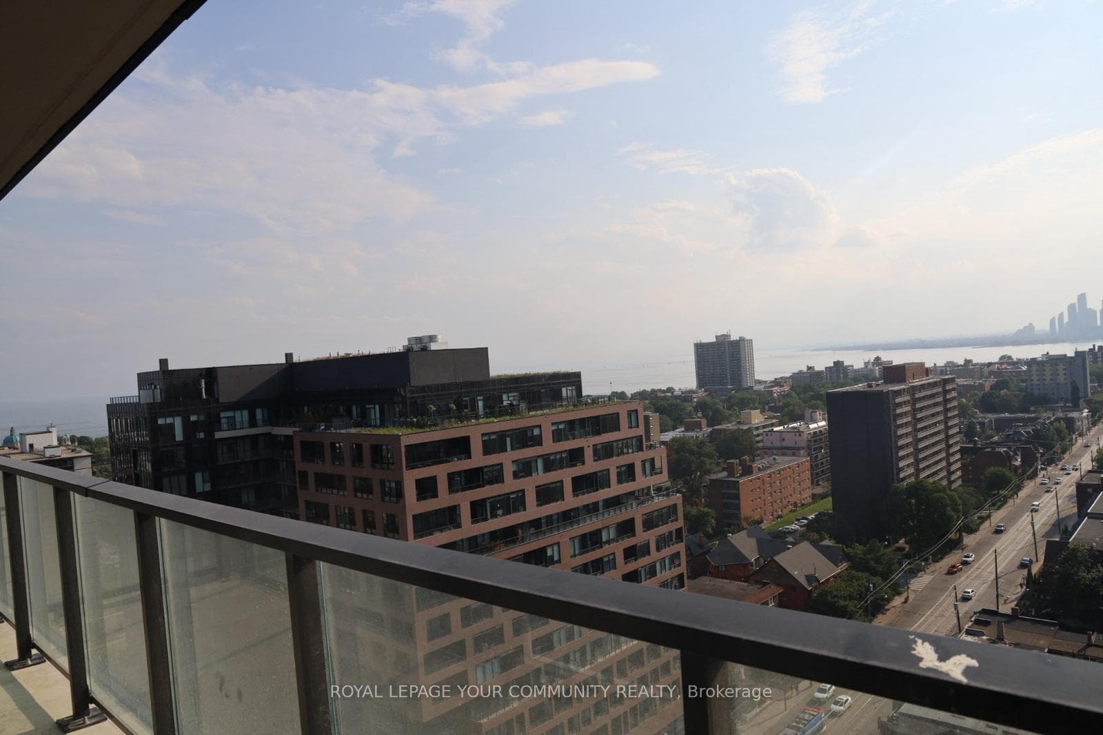 285 Dufferin Street Unit 1507 photo 24