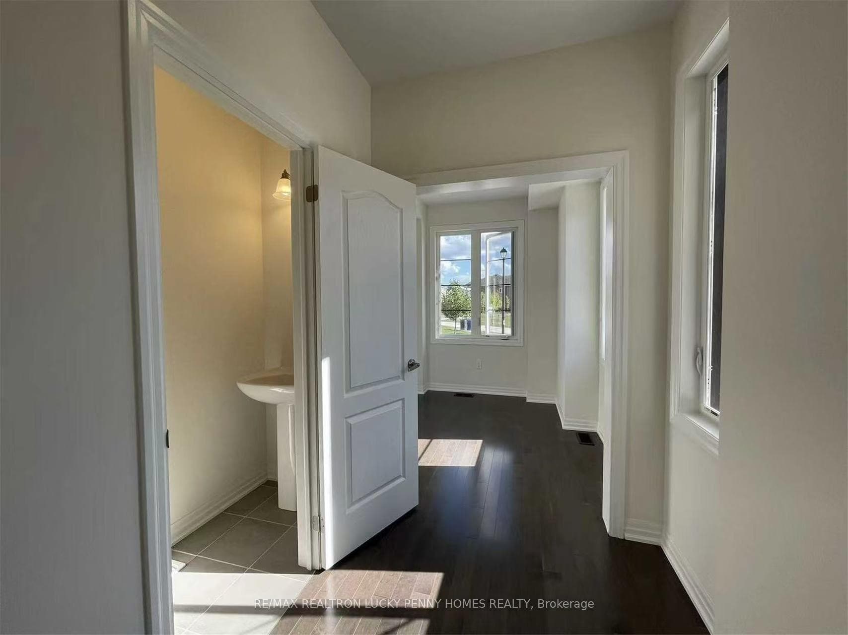 401 Fred Mclaren Boulevard photo 5