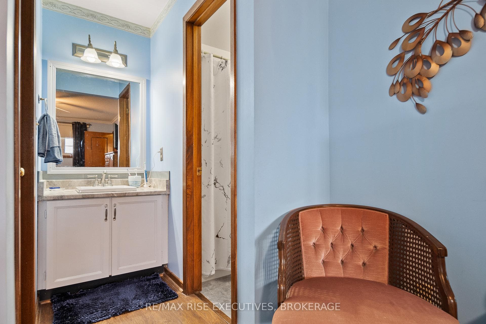 127 Nicholson Crescent photo 25