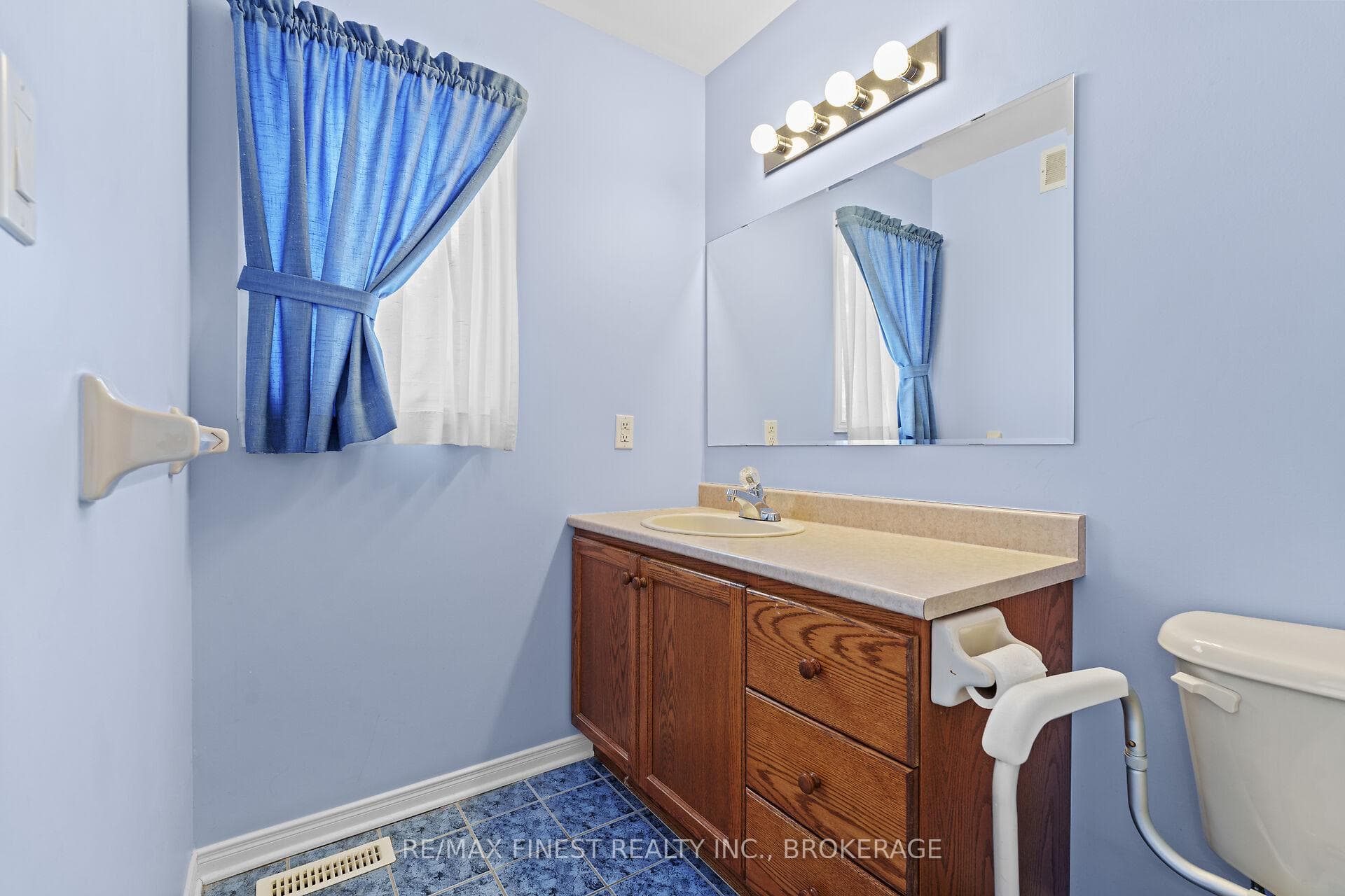 355 Tanglewood Drive photo 24