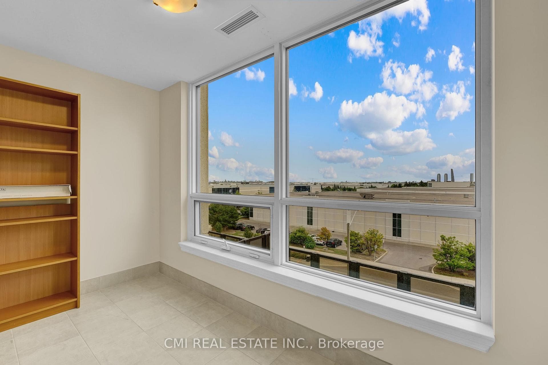 9075 Jane Street Unit 407 photo 18