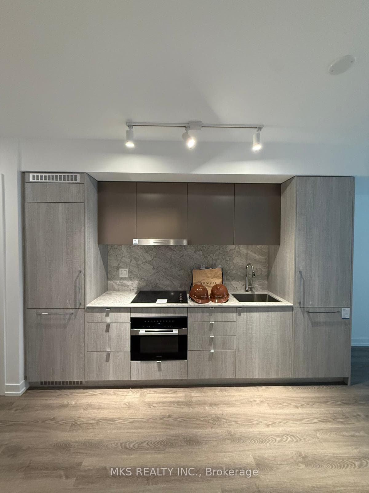 771 Yonge Street Unit 1102 photo 7