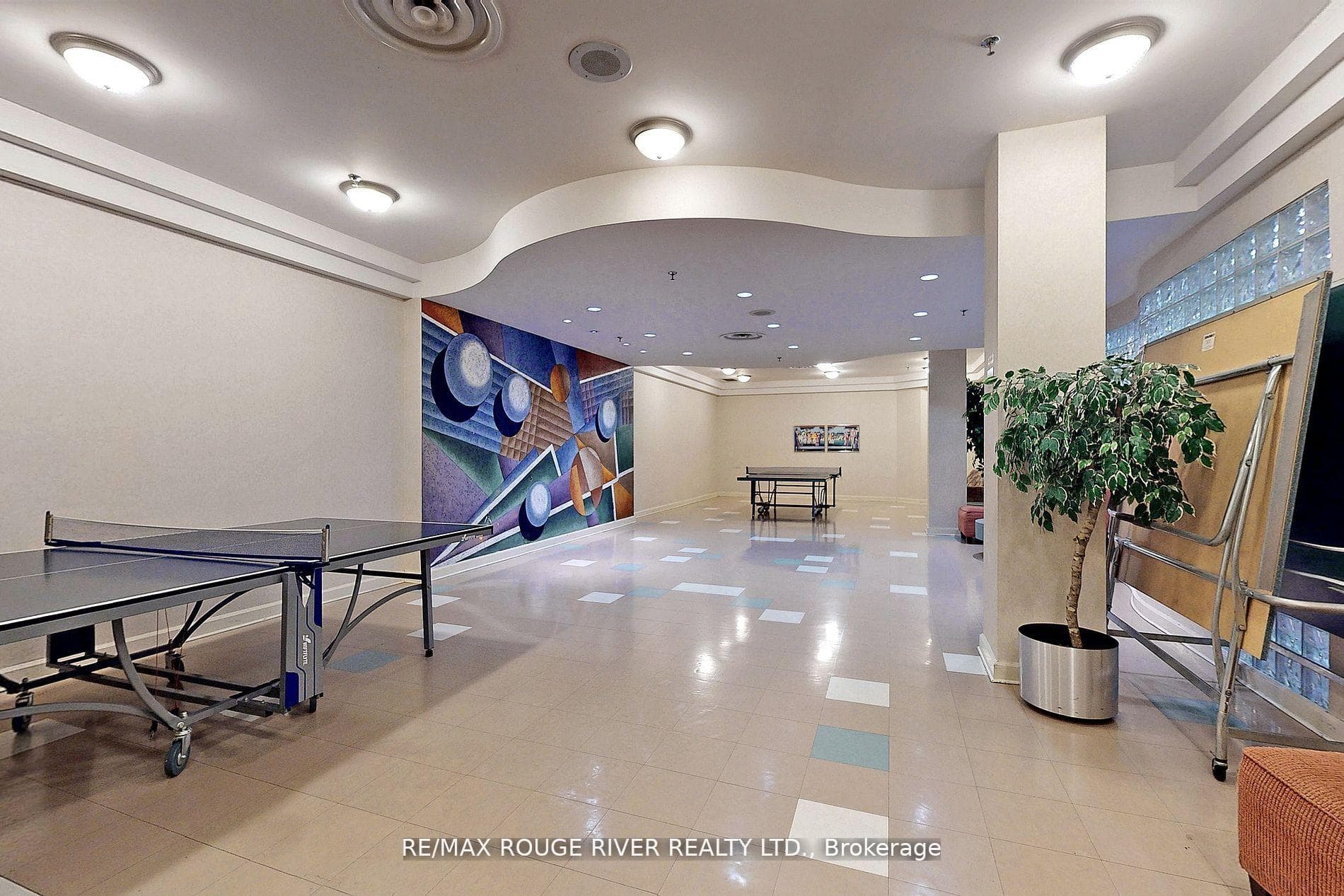 88 Corporate Drive Unit 805A photo 36