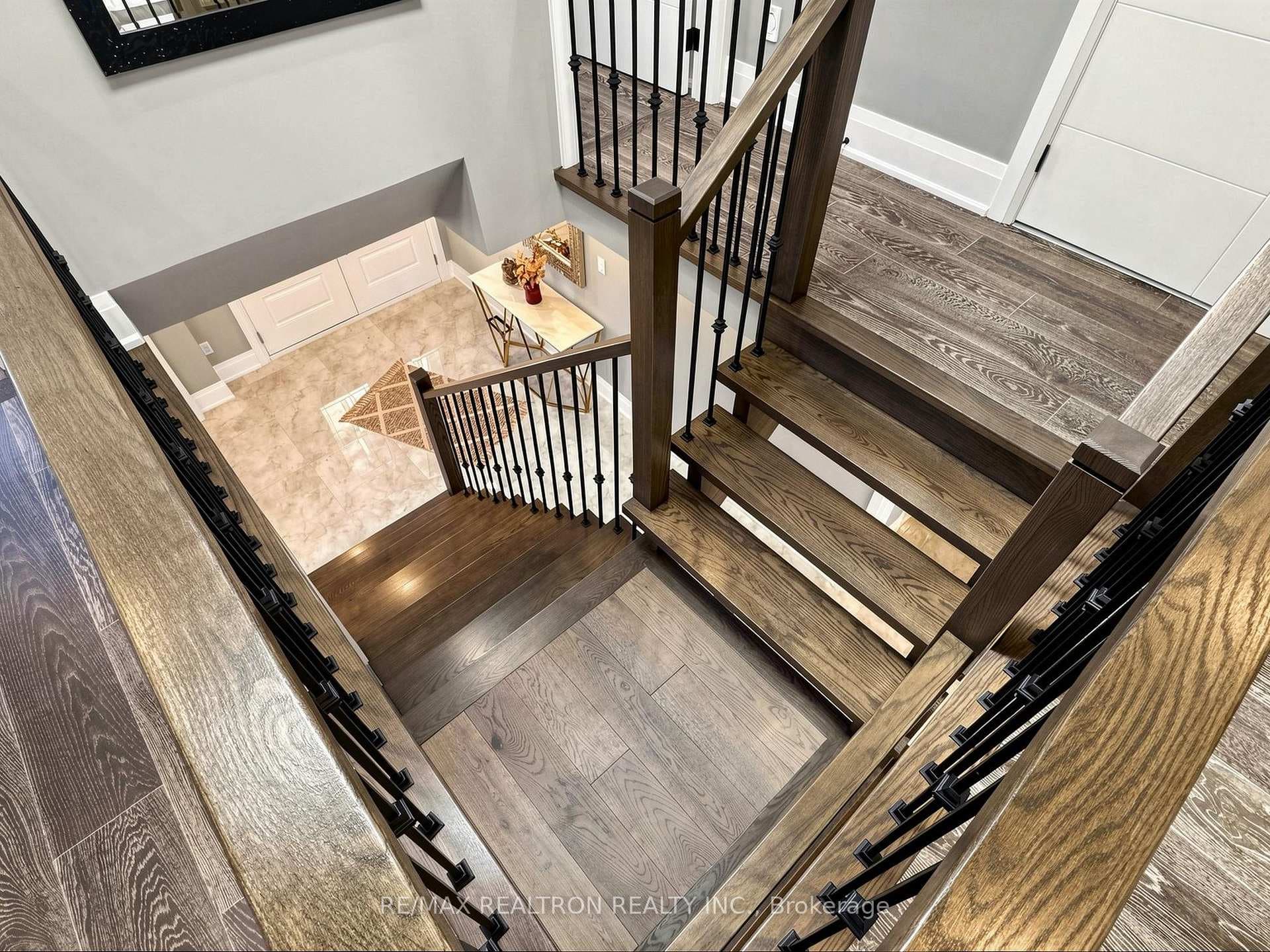 132 Stilecroft Drive photo 20