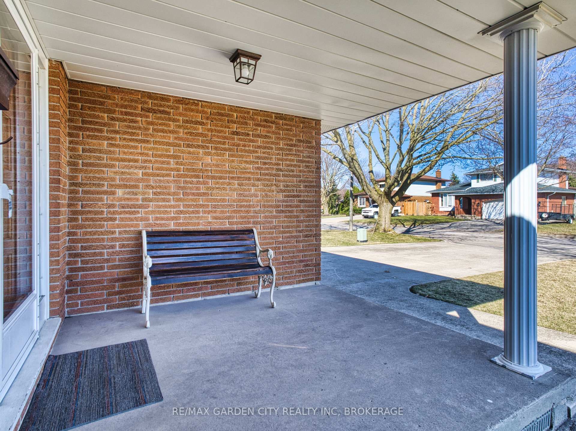 24 Eleanordale Circle photo 3