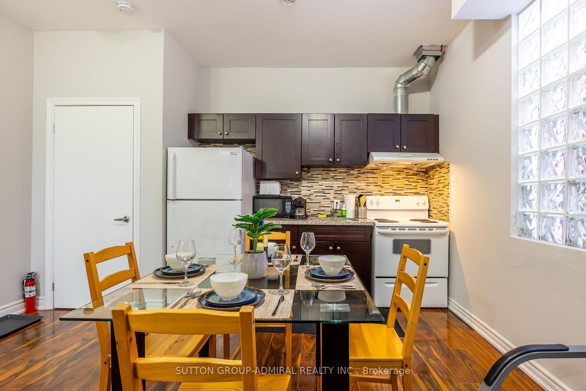4497 Queen Street photo 24