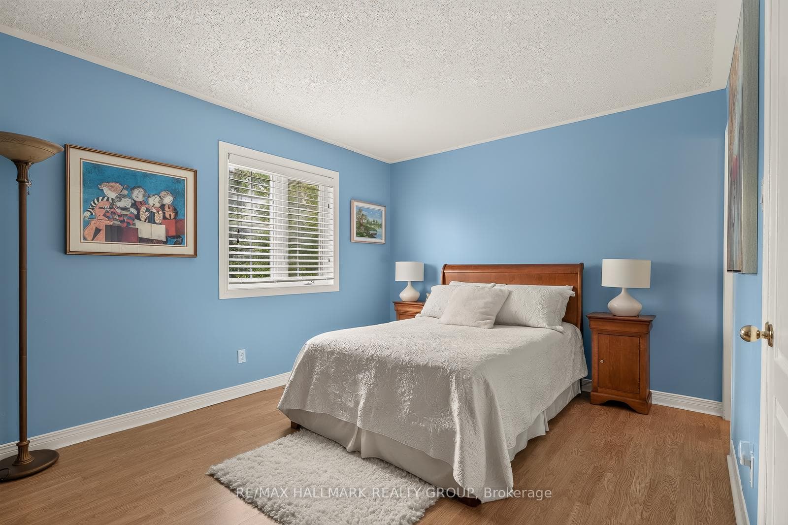 511 Deancourt Crescent photo 24