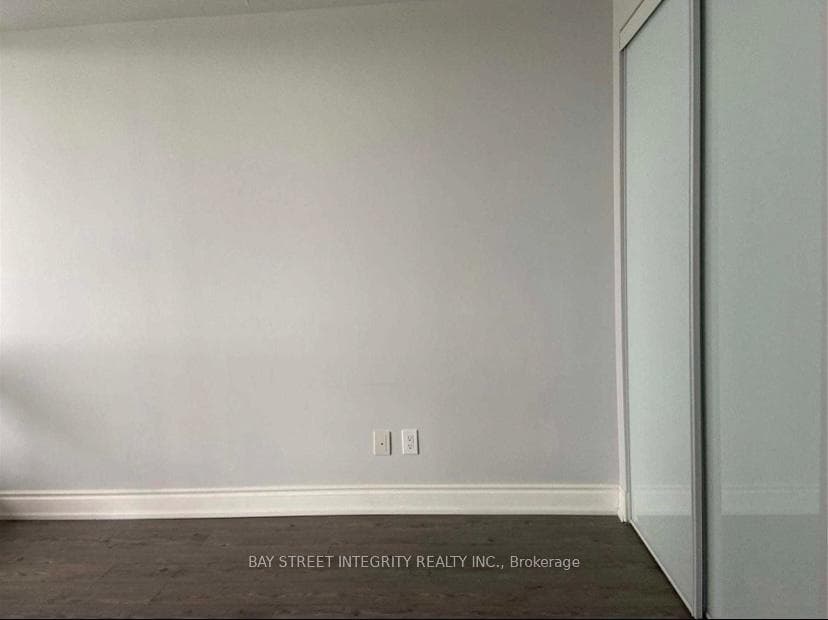 9088 Yonge Street Unit 603A photo 14