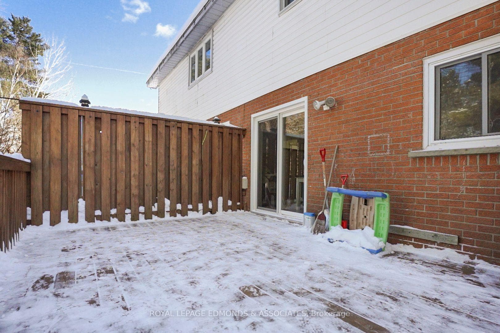 33A Hillcrest Avenue photo 42