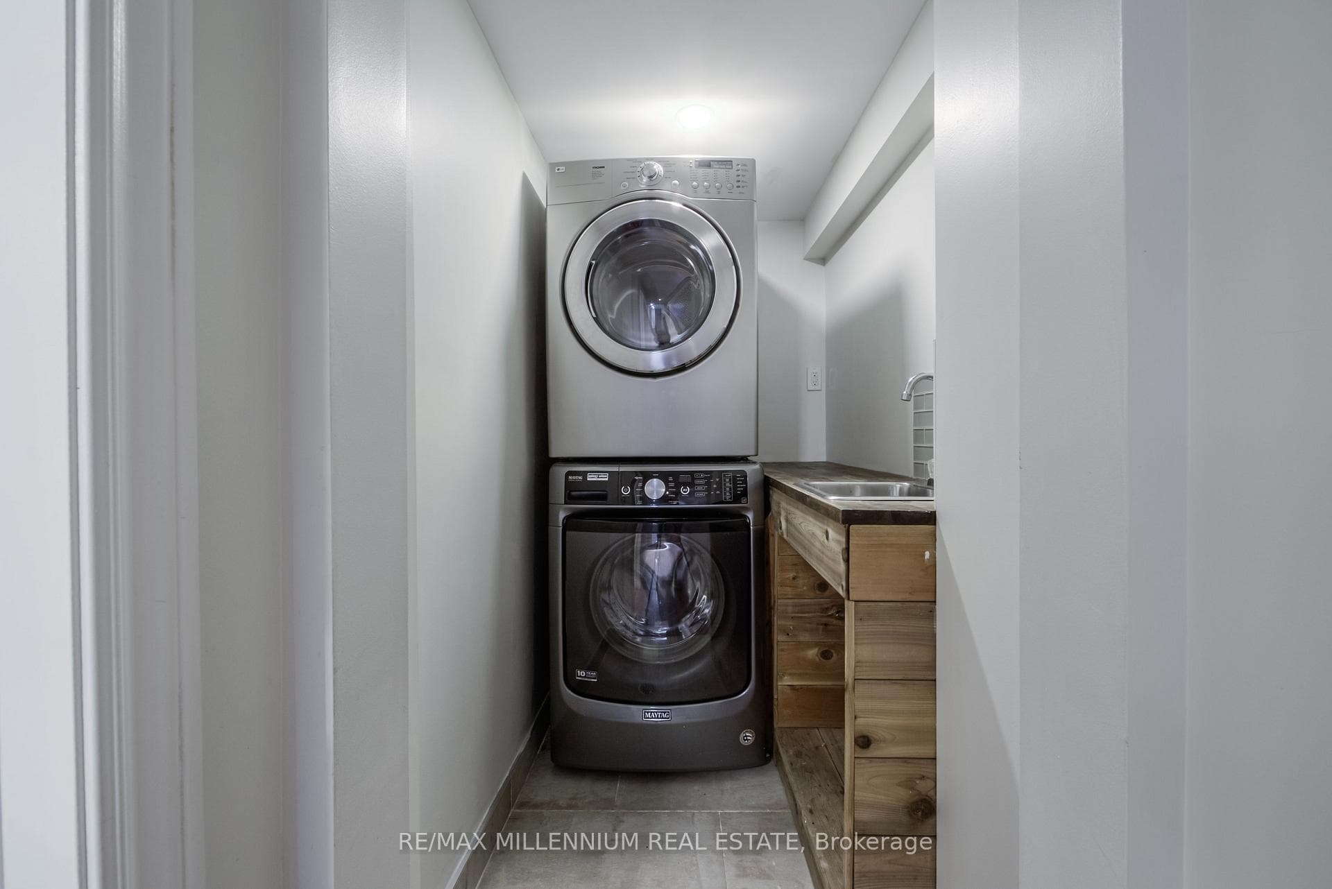 1285 Rebecca Street photo 45