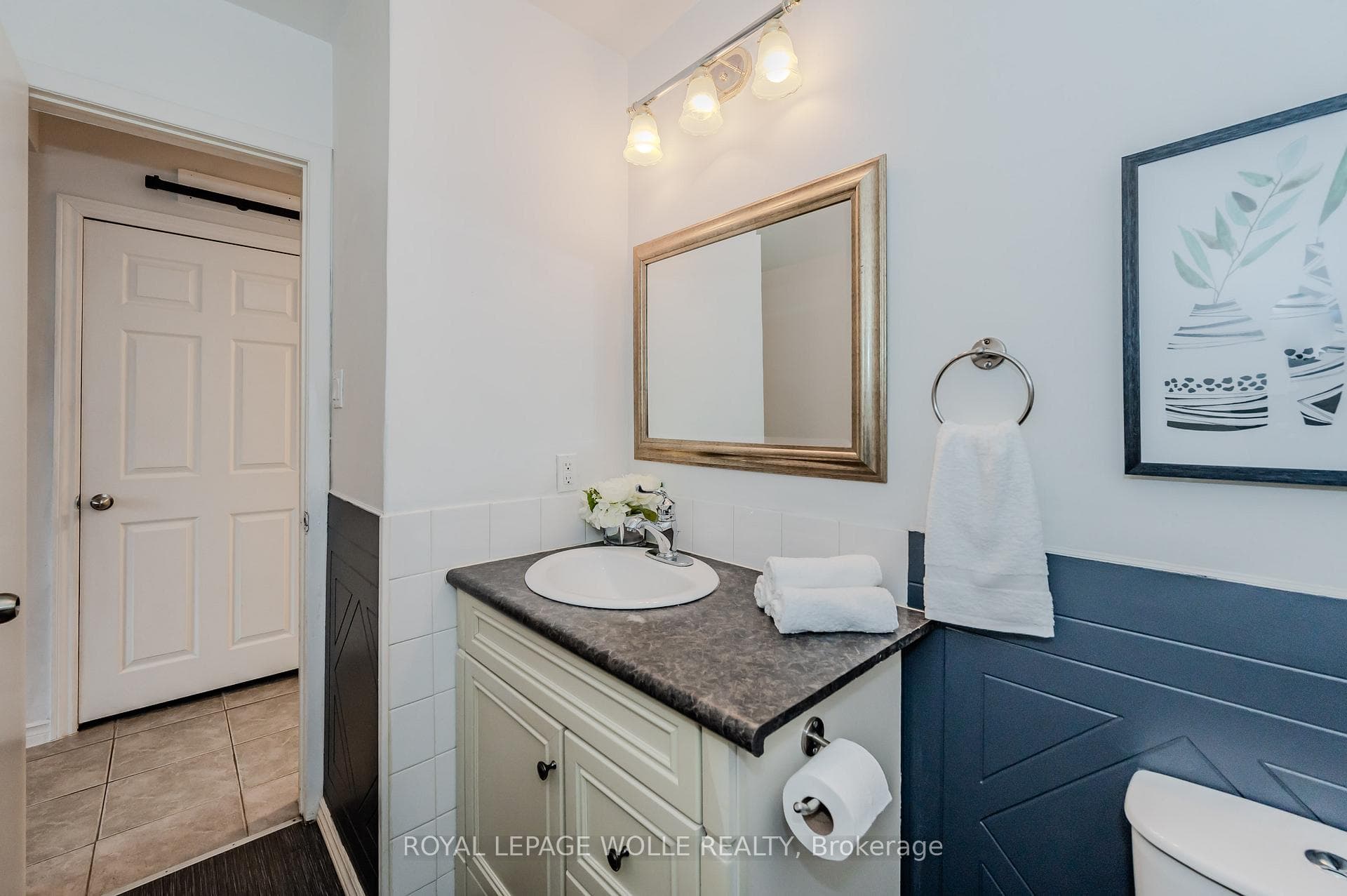 14 Baird Avenue photo 13