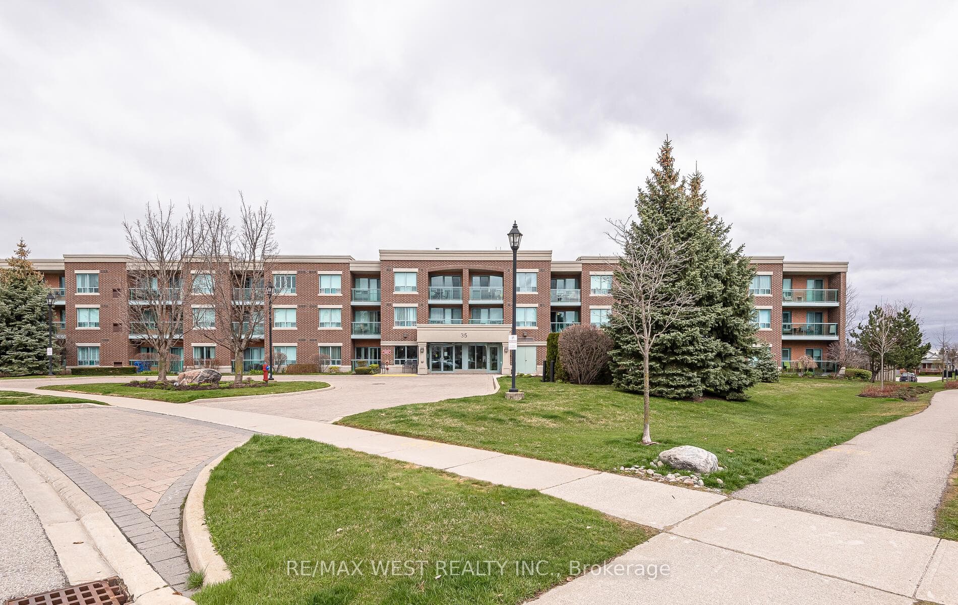 35 Via Rosedale Way Unit 110 photo 1