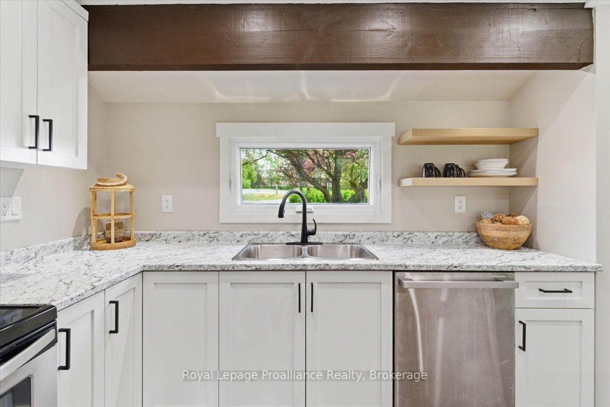 659 Moira Road photo 19