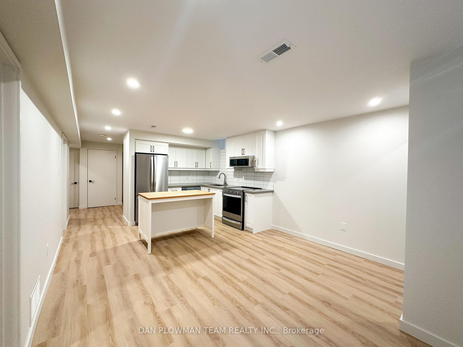 813 Groveland Avenue Unit Bsmt photo 2