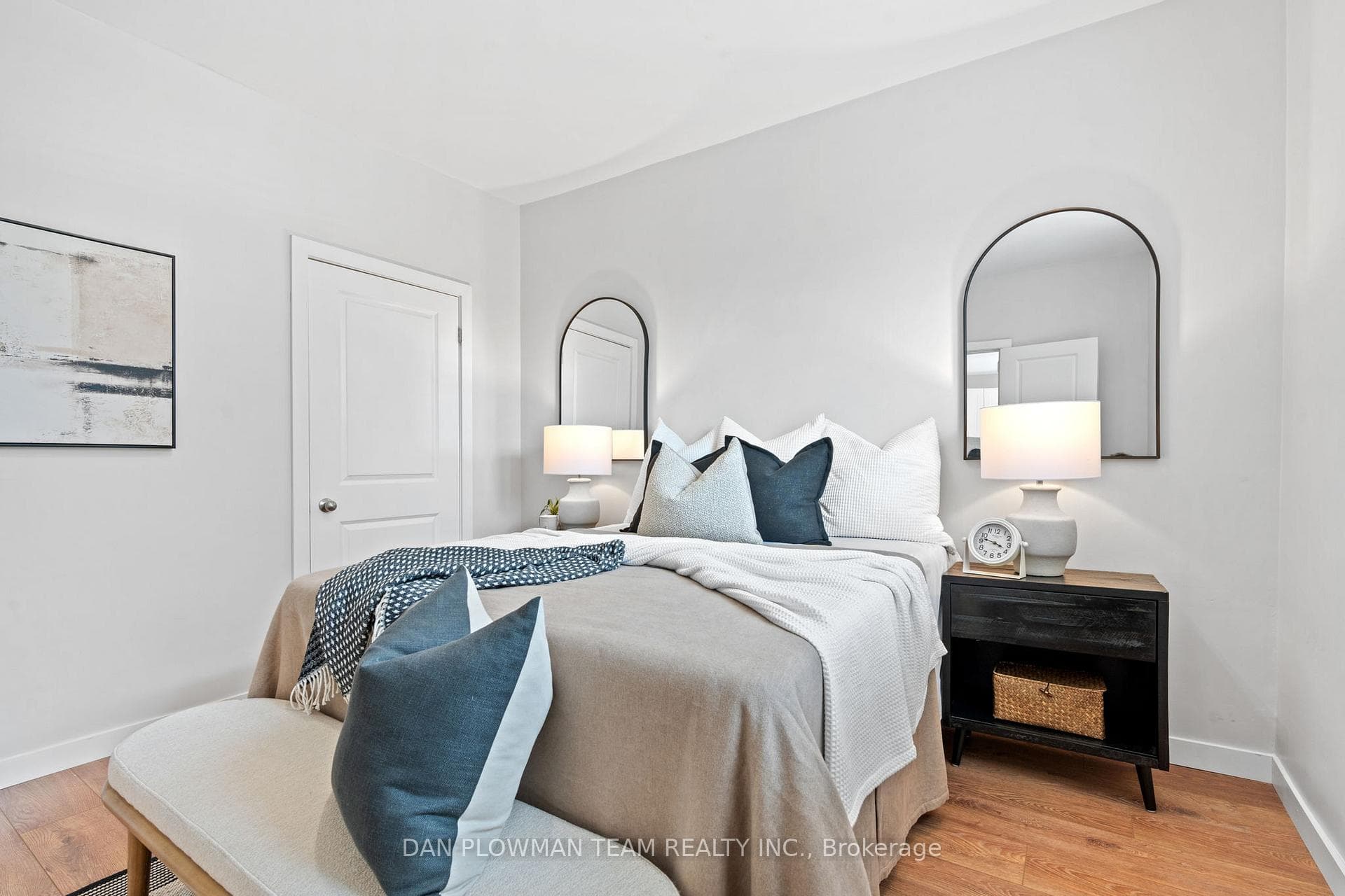 96 Ontario Street photo 12