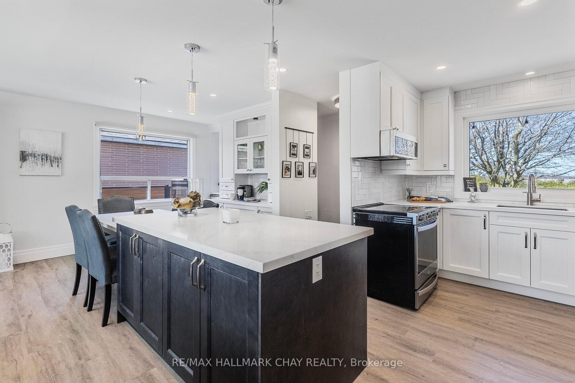254 Wellington Street photo 8