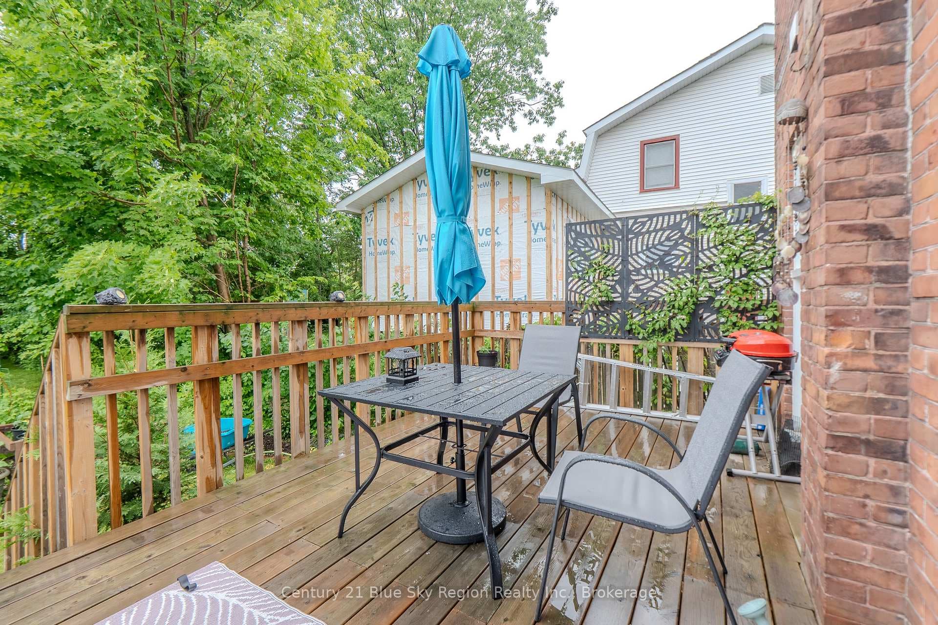 577 O'Brien Street photo 30