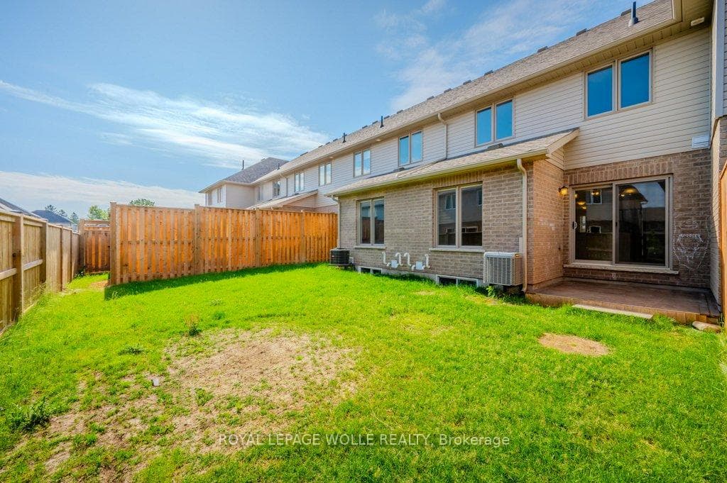 18 Isaac Street photo 34