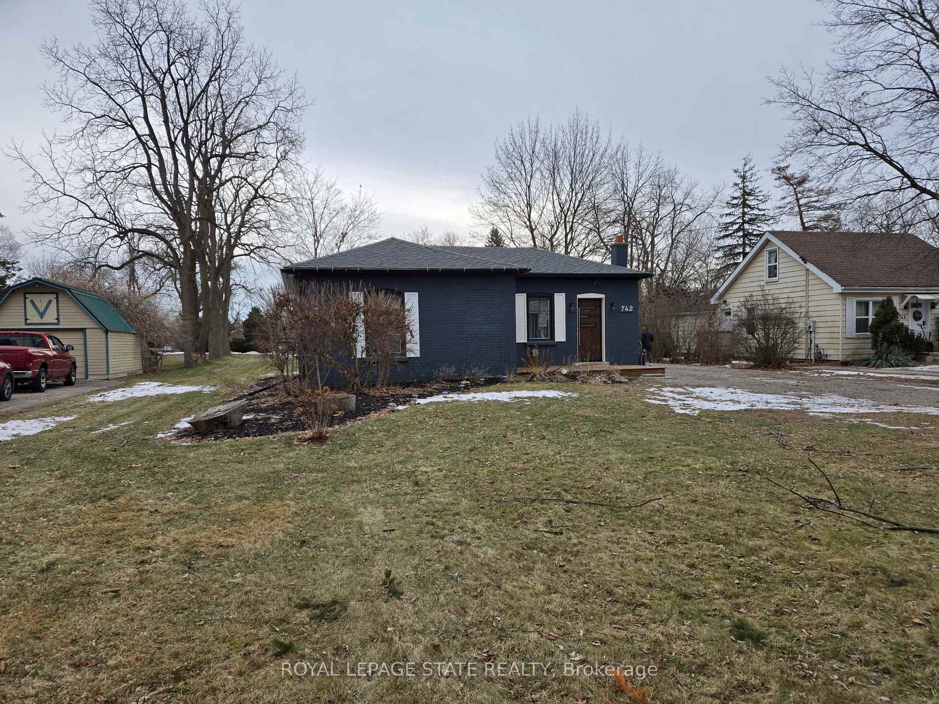 742 Mount Pleasant Road photo 4