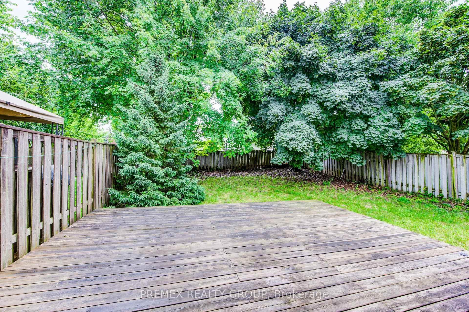 953 Elgin Street photo 36