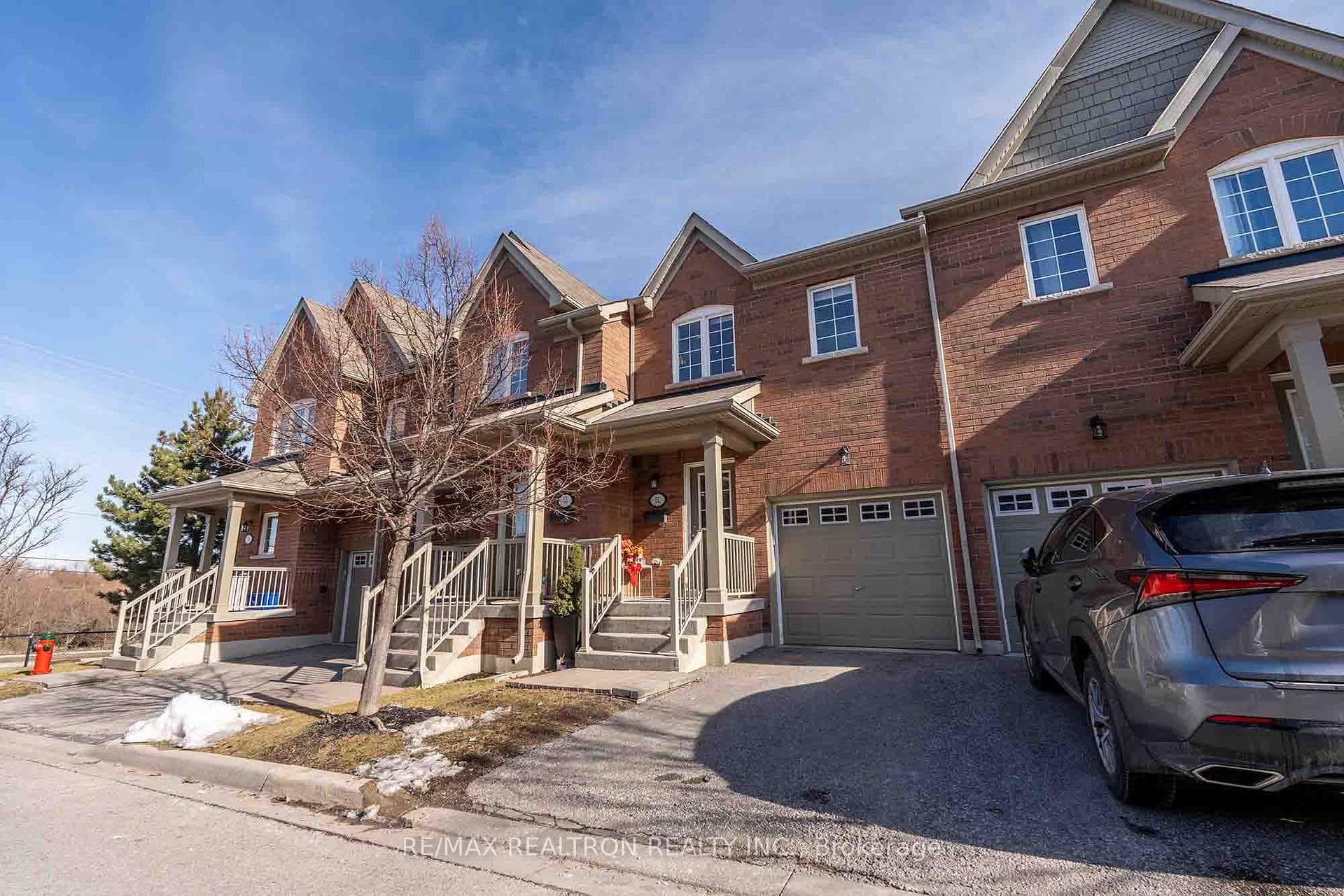 51 Edwin Pearson Street photo 2