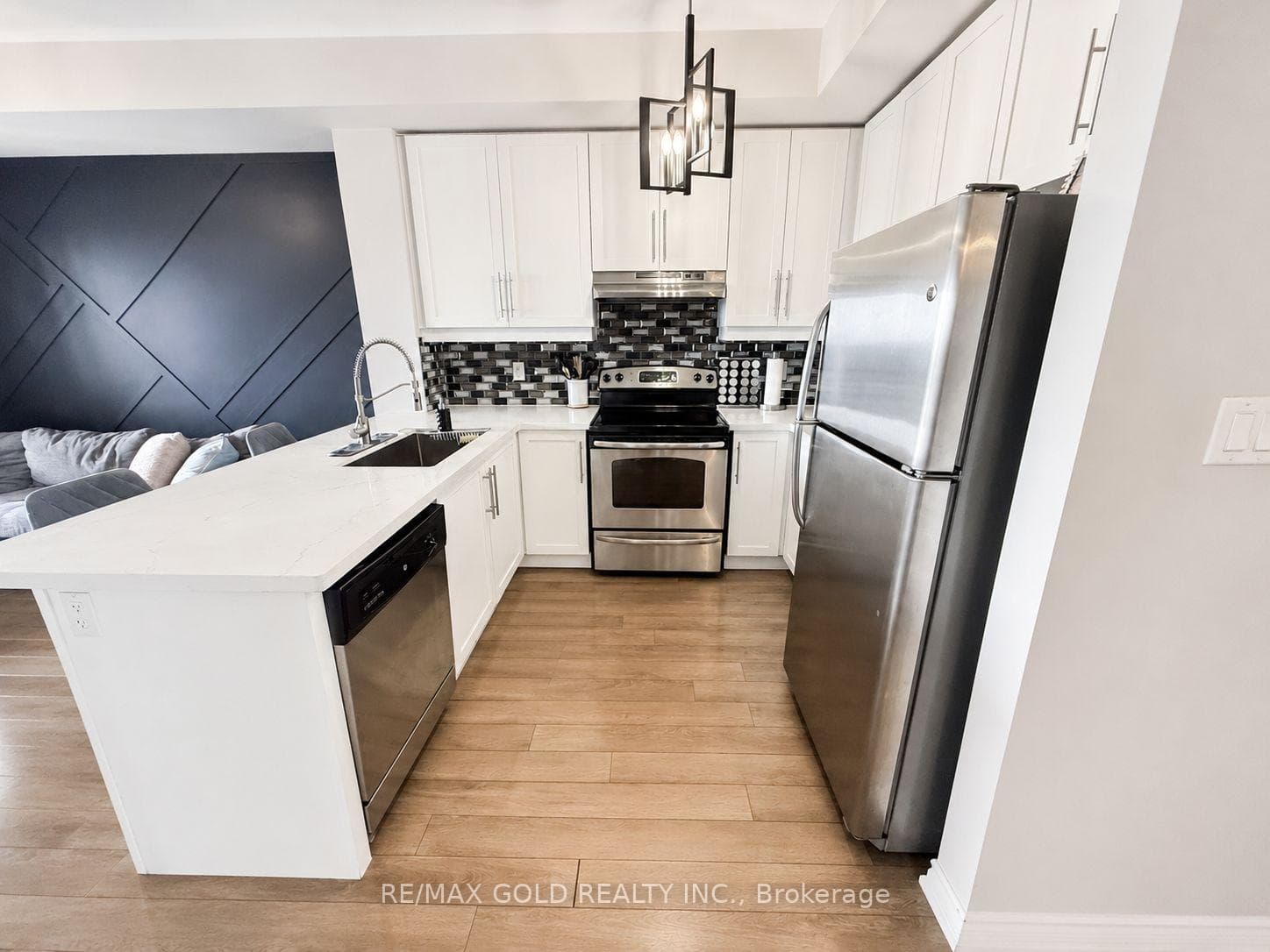 570 Lolita Gardens Unit 442 photo 6