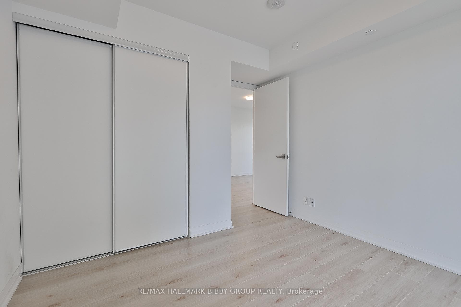 99 Foxbar Road Unit 1808 photo 14