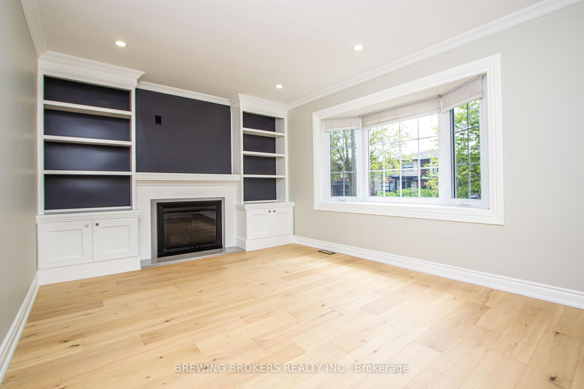 1375 Applewood Road Unit Main photo 31