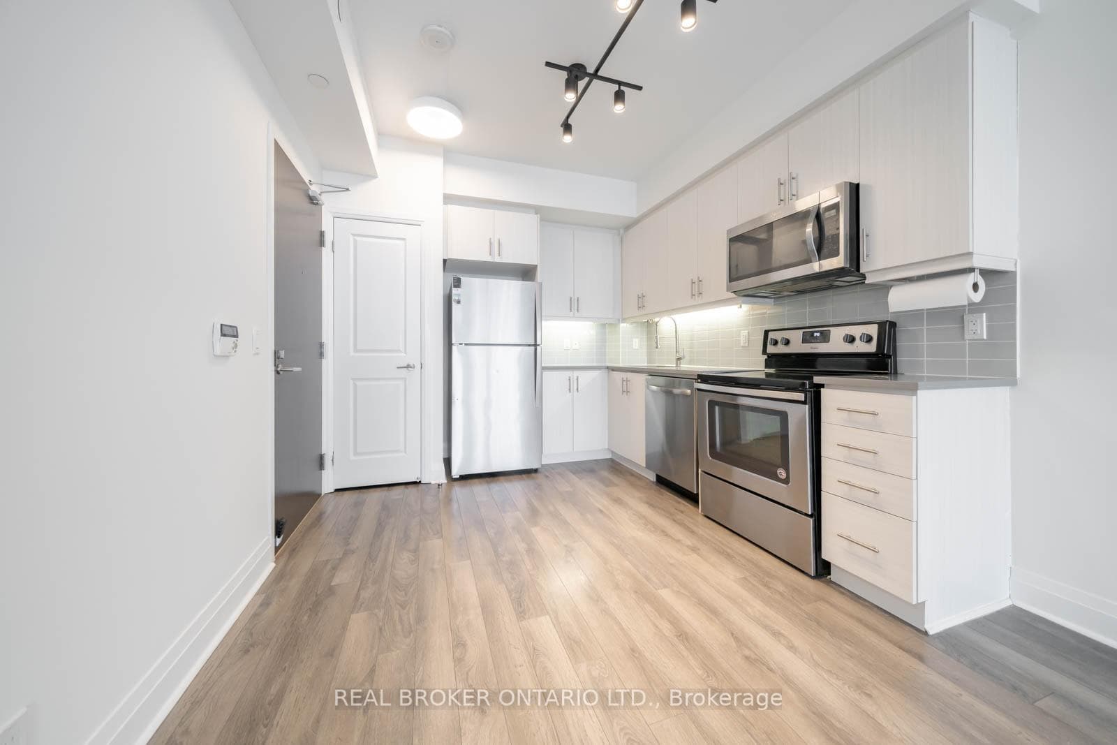 15 Zorra Street Unit 1801 photo 13
