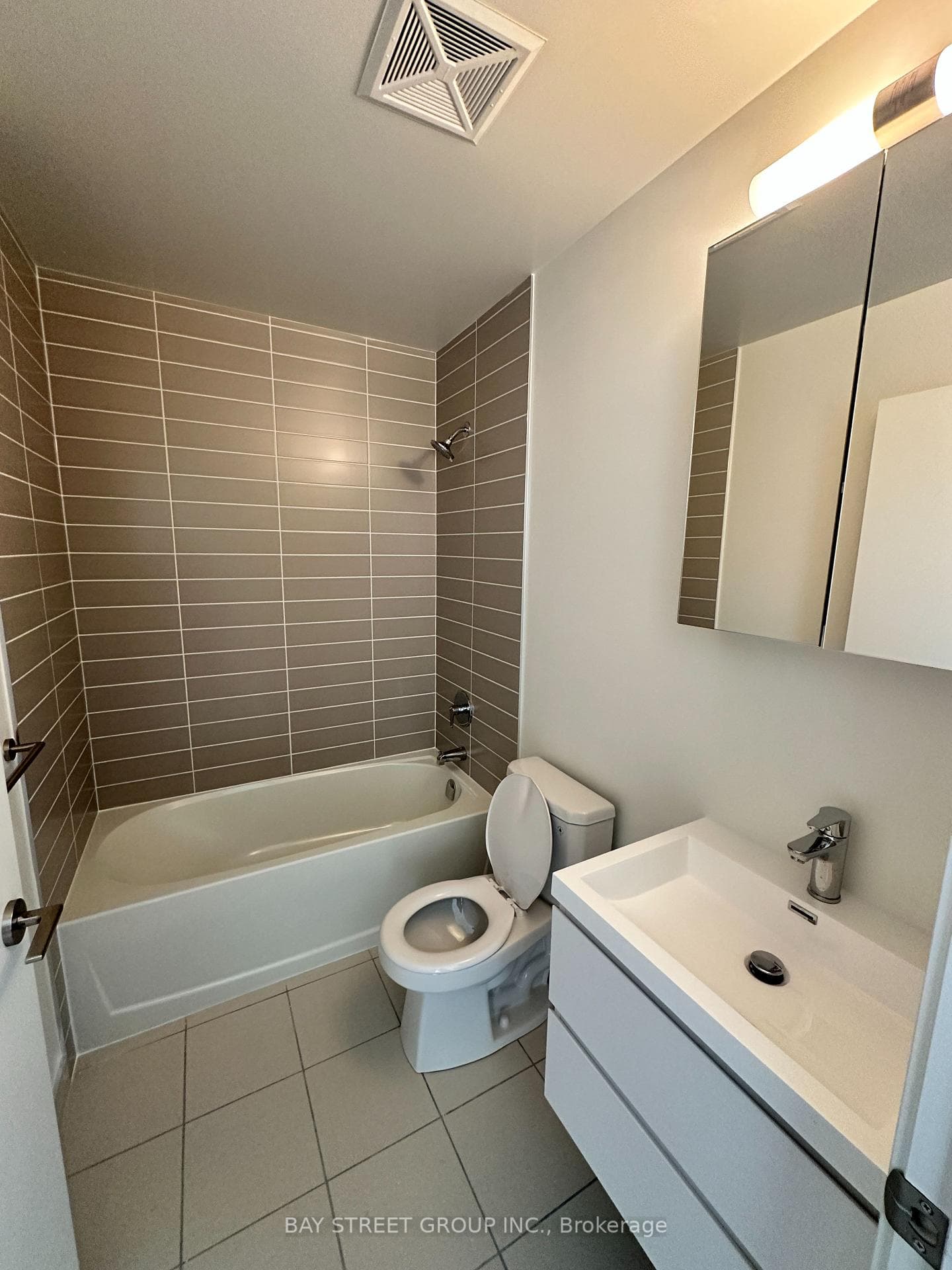 292 Verdale Cross Road Unit 1813 photo 12