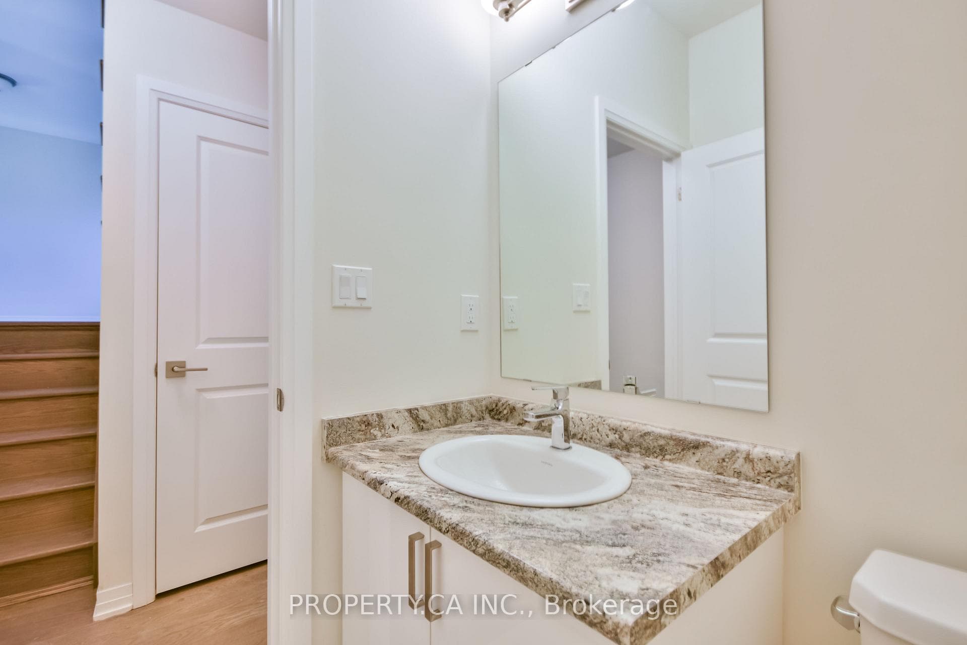3152 Searidge Street photo 42