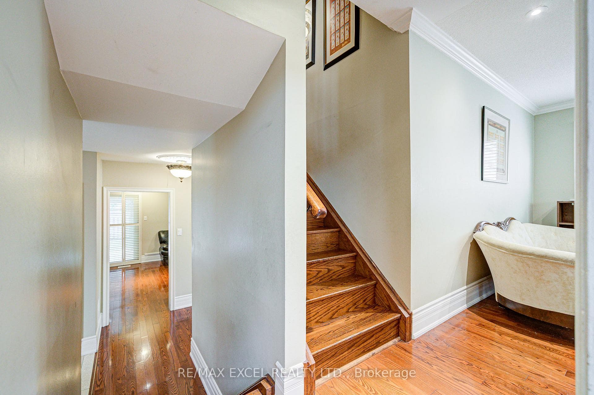 108 Babcombe Drive photo 45