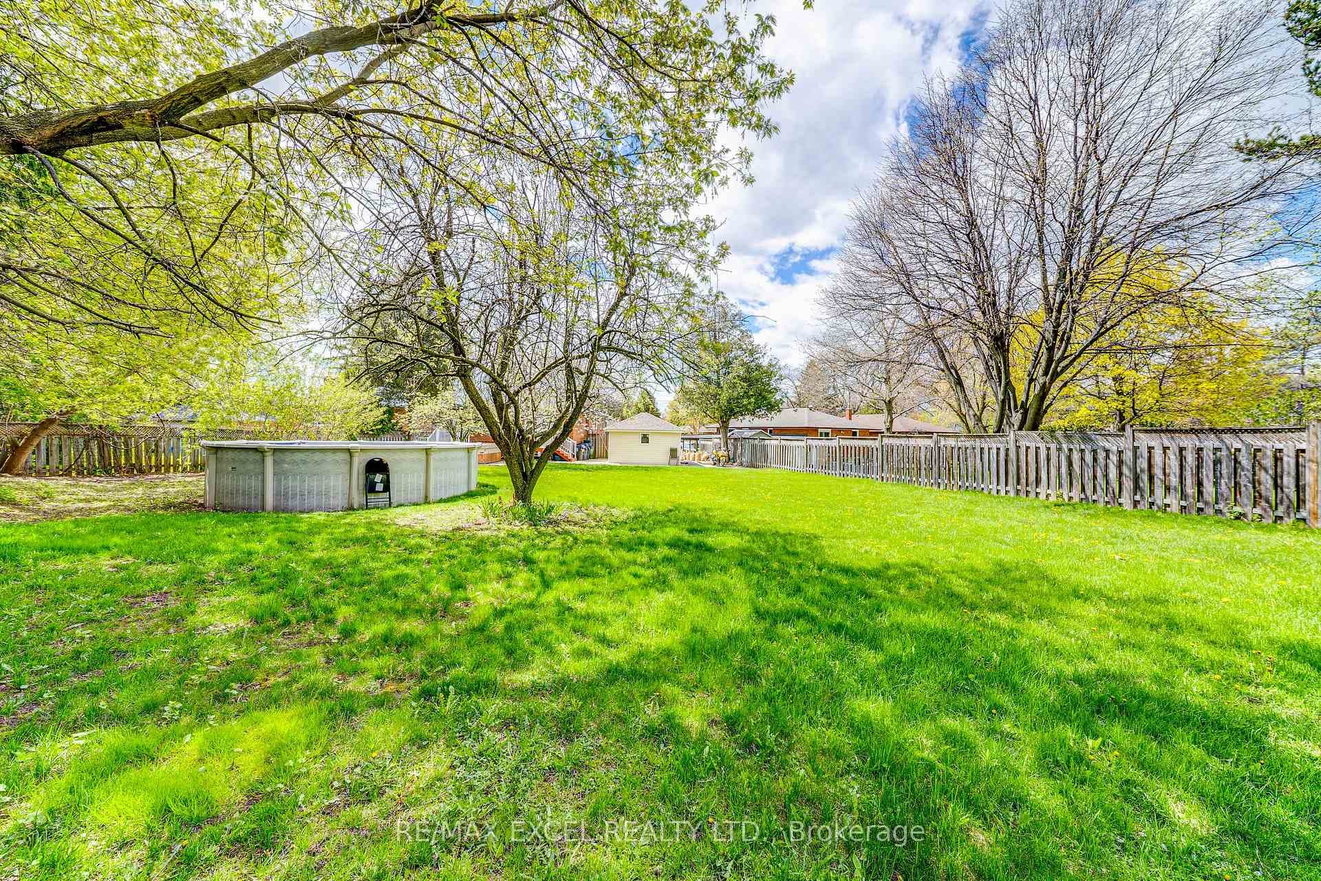 51 Tordale Crescent photo 35