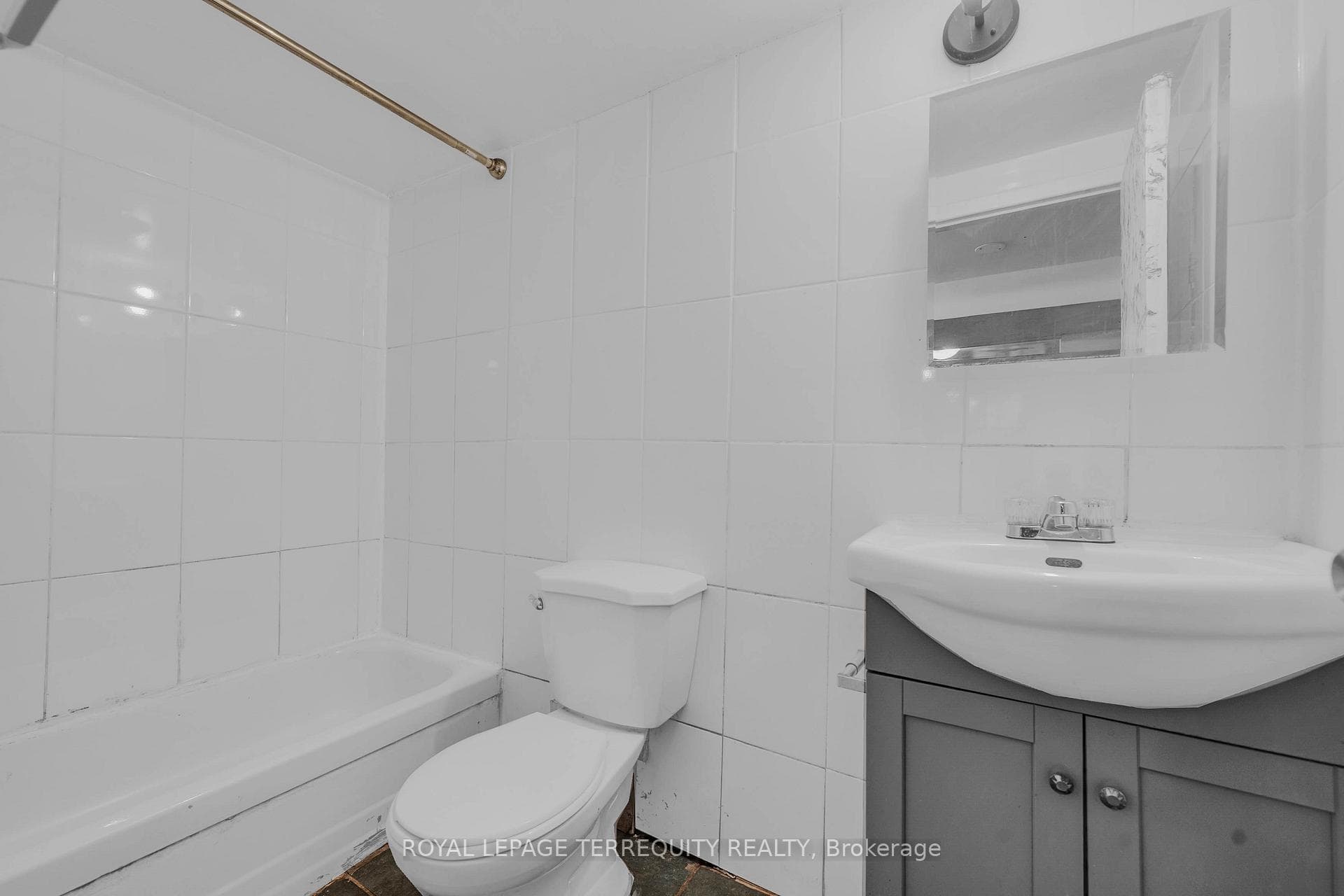 4 Harris Park Drive photo 32