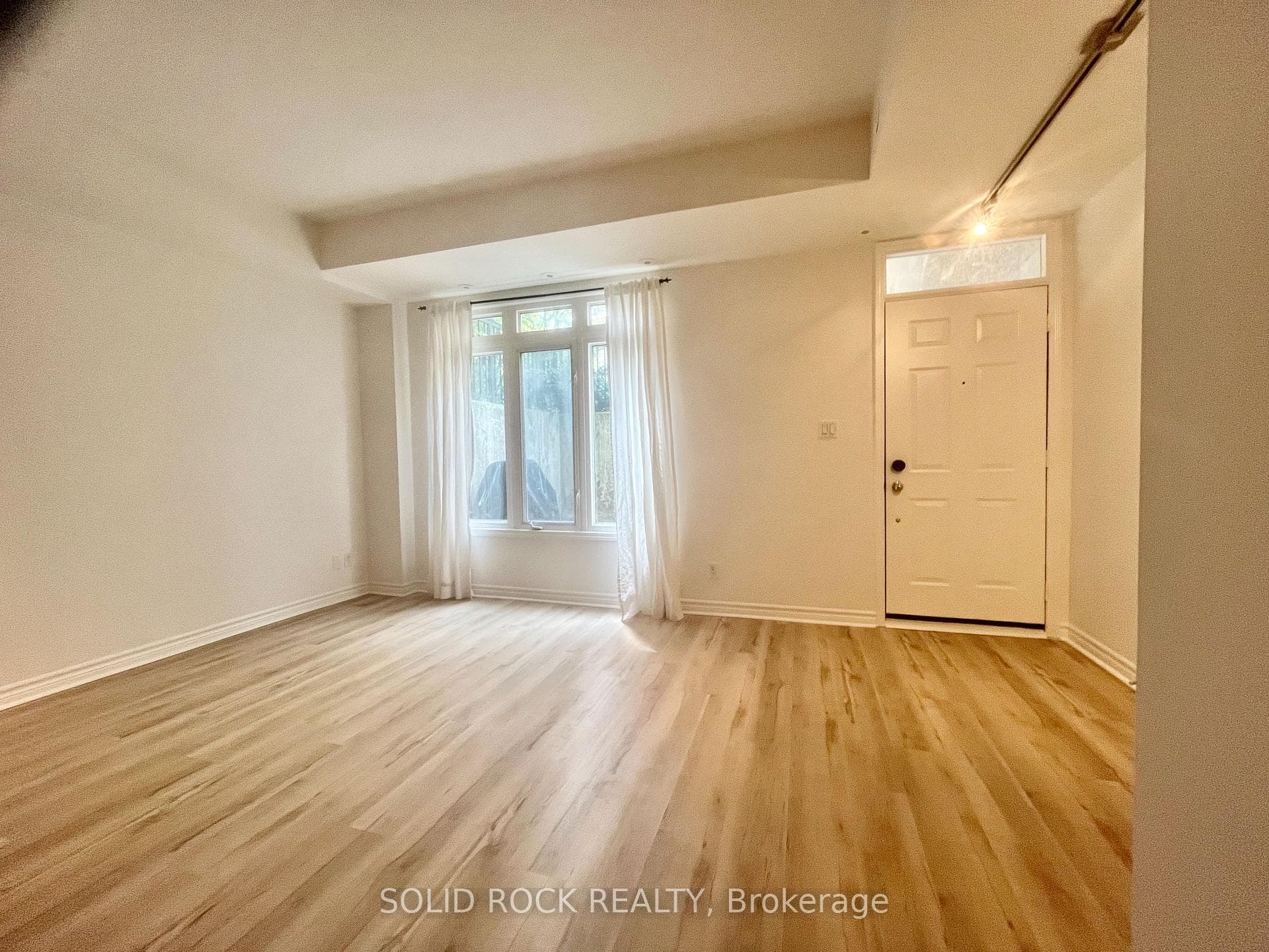60 Carr Street Unit 1 photo 2
