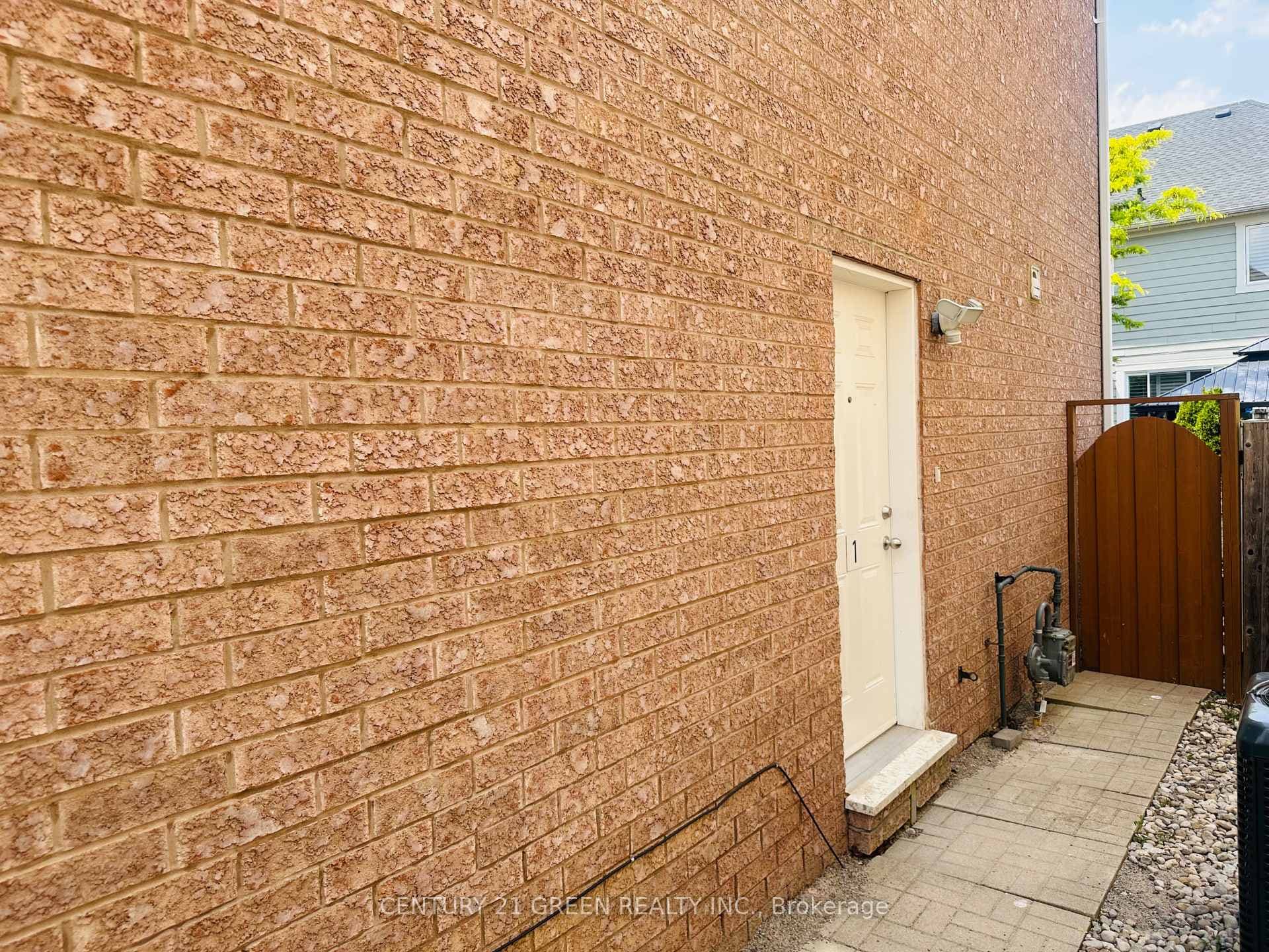 795 Biggar Heights Unit 795-1 photo 5