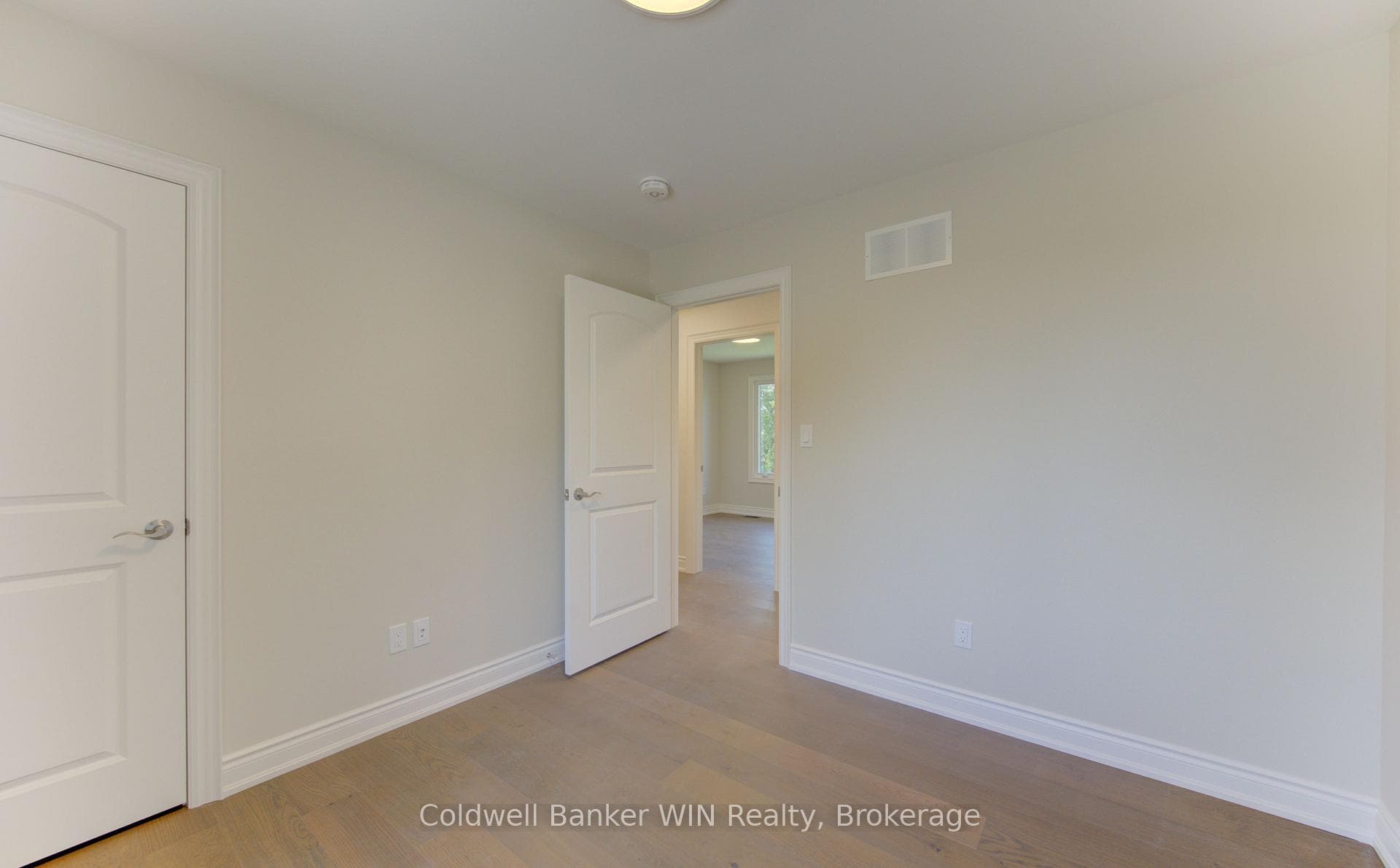 641 Martin Street photo 34
