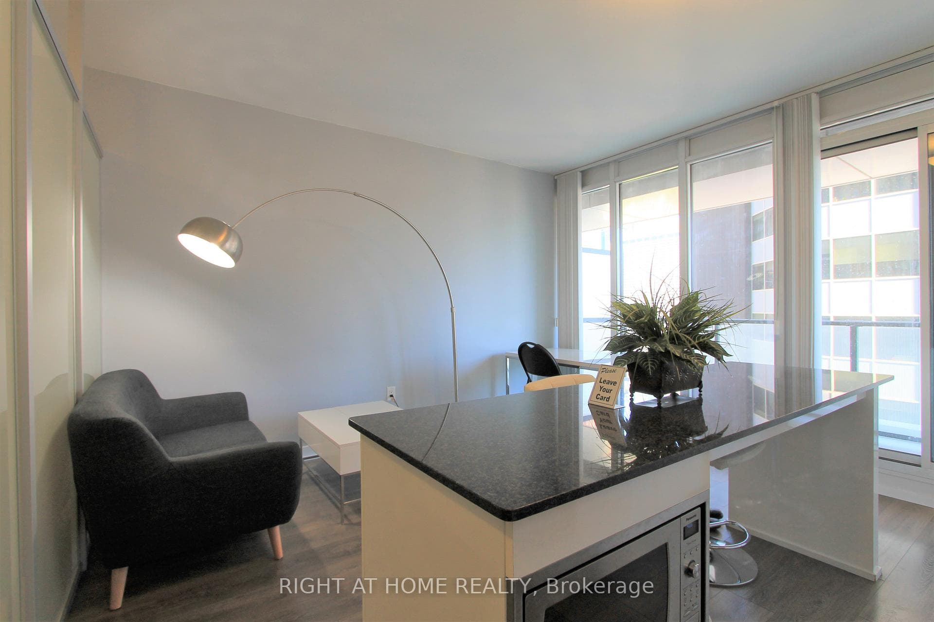 426 University Avenue Unit 1706 photo 15