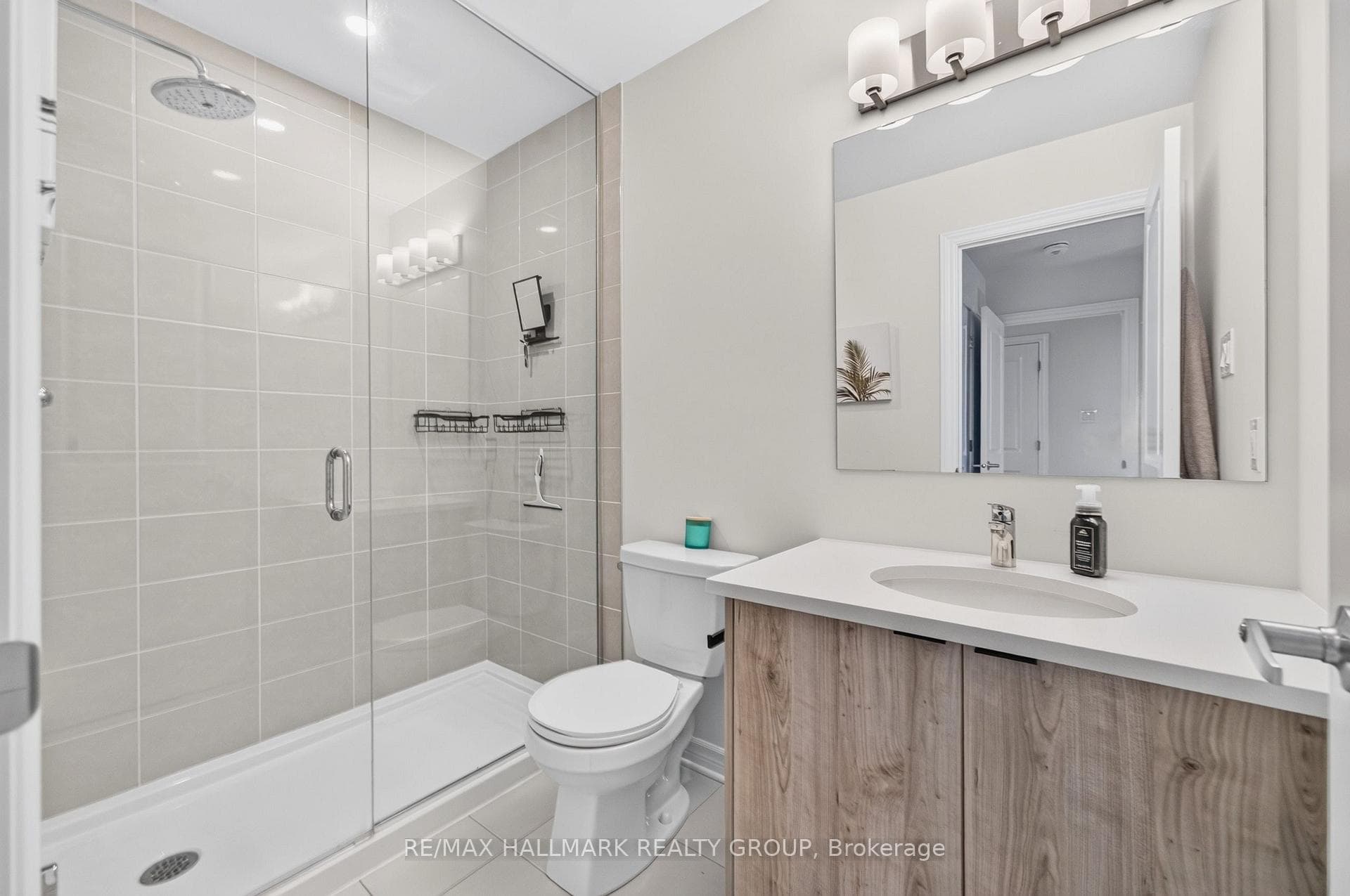 47 Jargeau Road photo 32