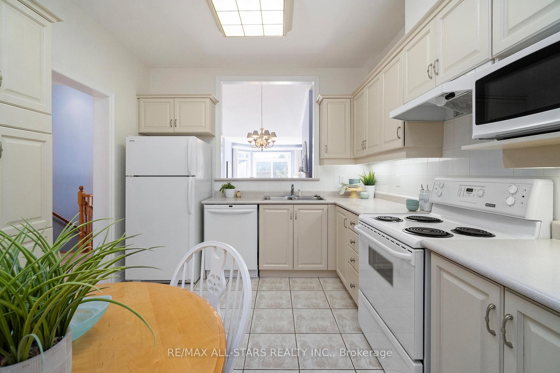 81 Celebrity Greens Way photo 14