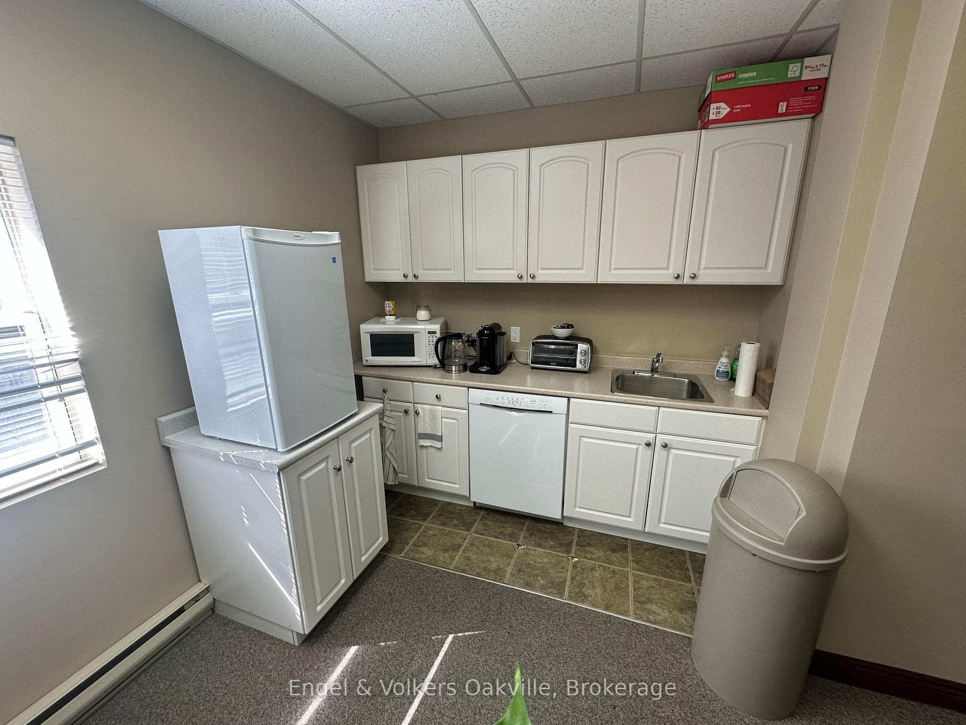 146 Lakeshore Road Unit 104 photo 19