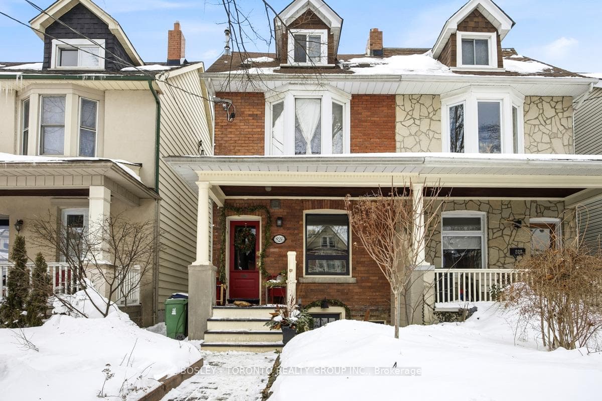 826 Carlaw Avenue Unit Lower photo 1