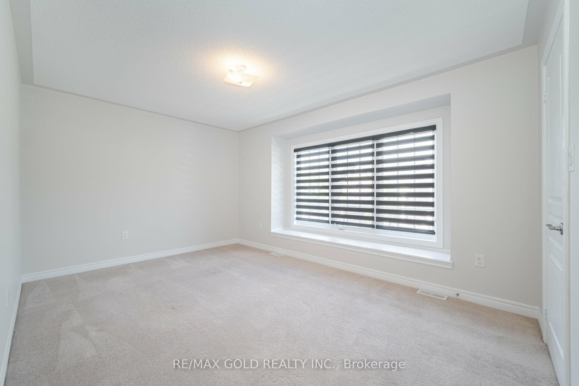 54 Bellcrest Road photo 29