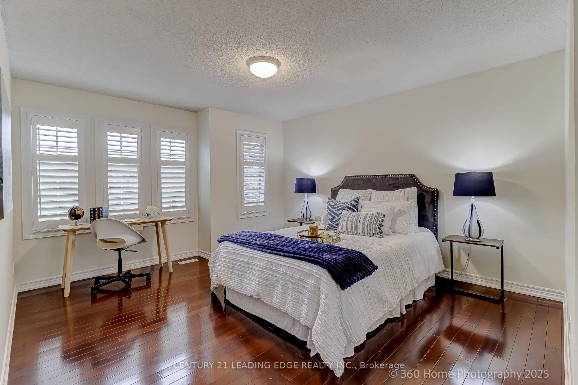 59 SANDFORD Crescent photo 11